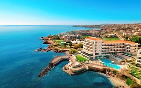 Zeus Essence Ramada By Wyndham Athens